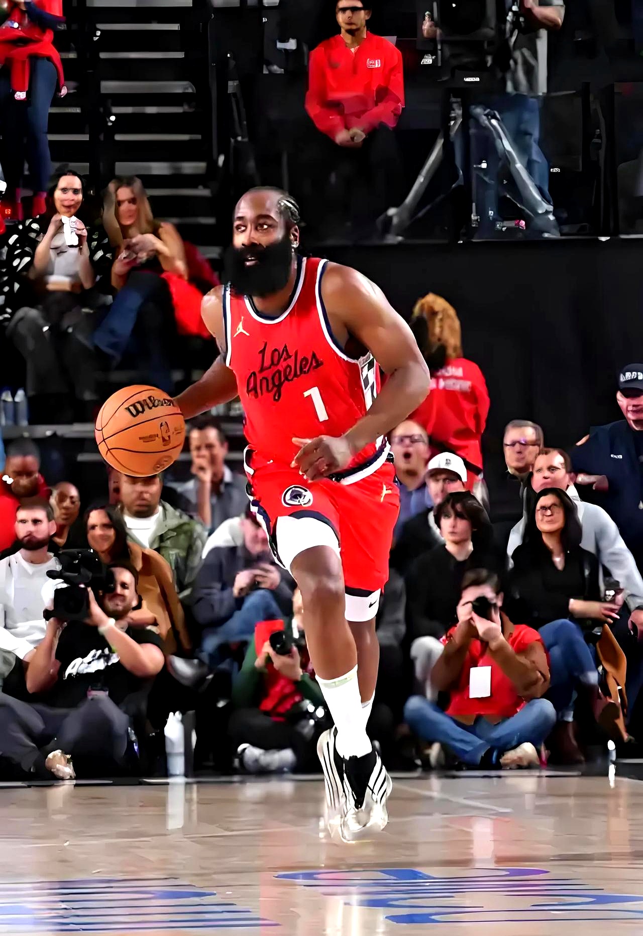 PG游戏- 出色发挥引爆全场！，哈登意外战胜尤文图斯再创辉煌时刻